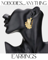 TEXTURED METAL CHUNKY HOOP EARRINGS