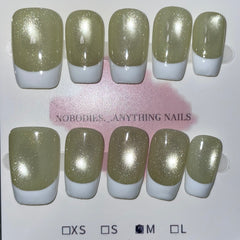 SIZE MEDIUM MED SQUARE 206
