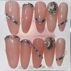 SIZE MEDIUM LONG OVAL 102