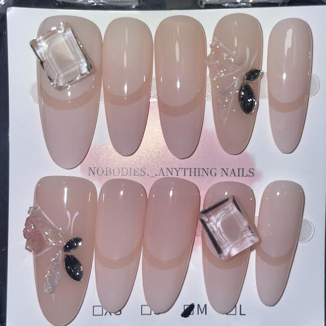 NAIL SET 589