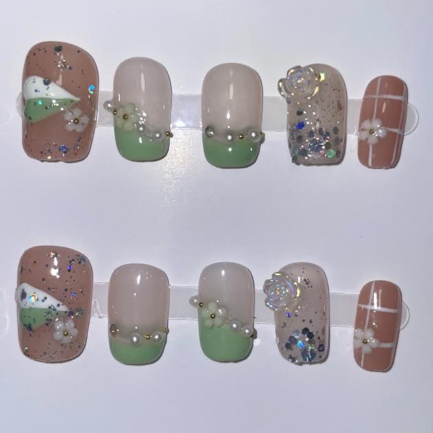 NAIL SET 551