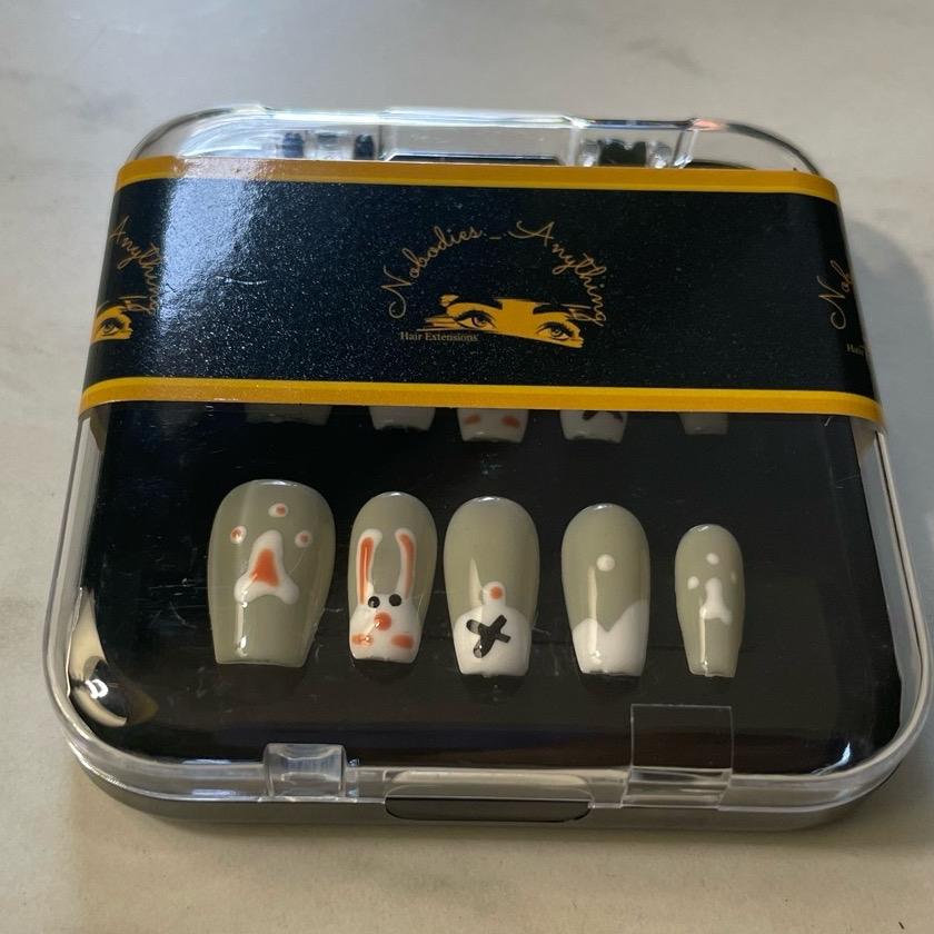 CLEARANCE PRESS ON NAILS