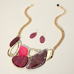 ABSTRACT CELLULOID ACETATE PLATE POINTED STATEMENY NECKLACE