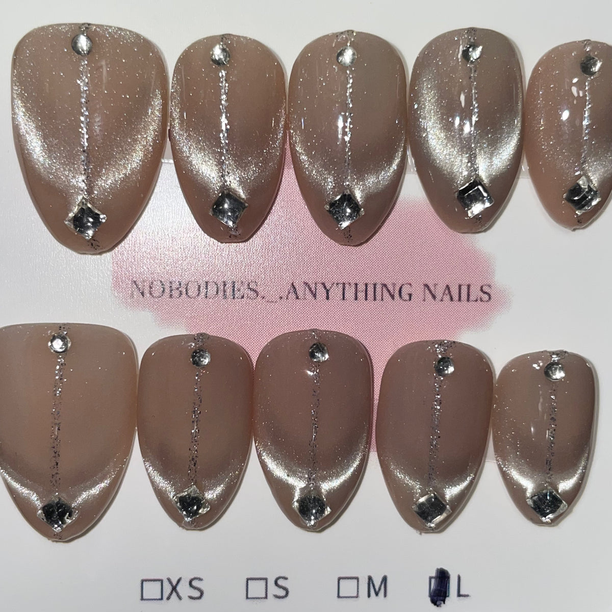 LG/ SHORT ALMOND 137