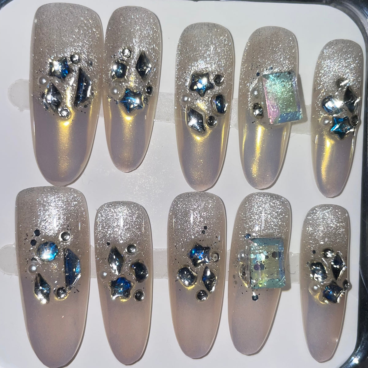 SIZE MEDIUM LONG OVAL 049