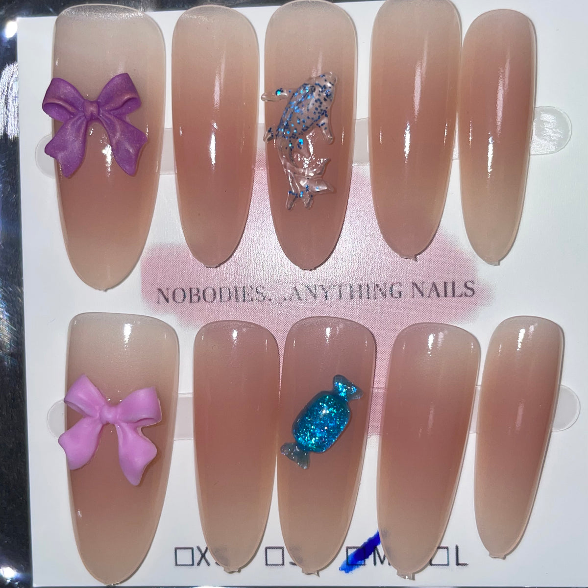 SIZE MEDIUM LONG OVAL 075