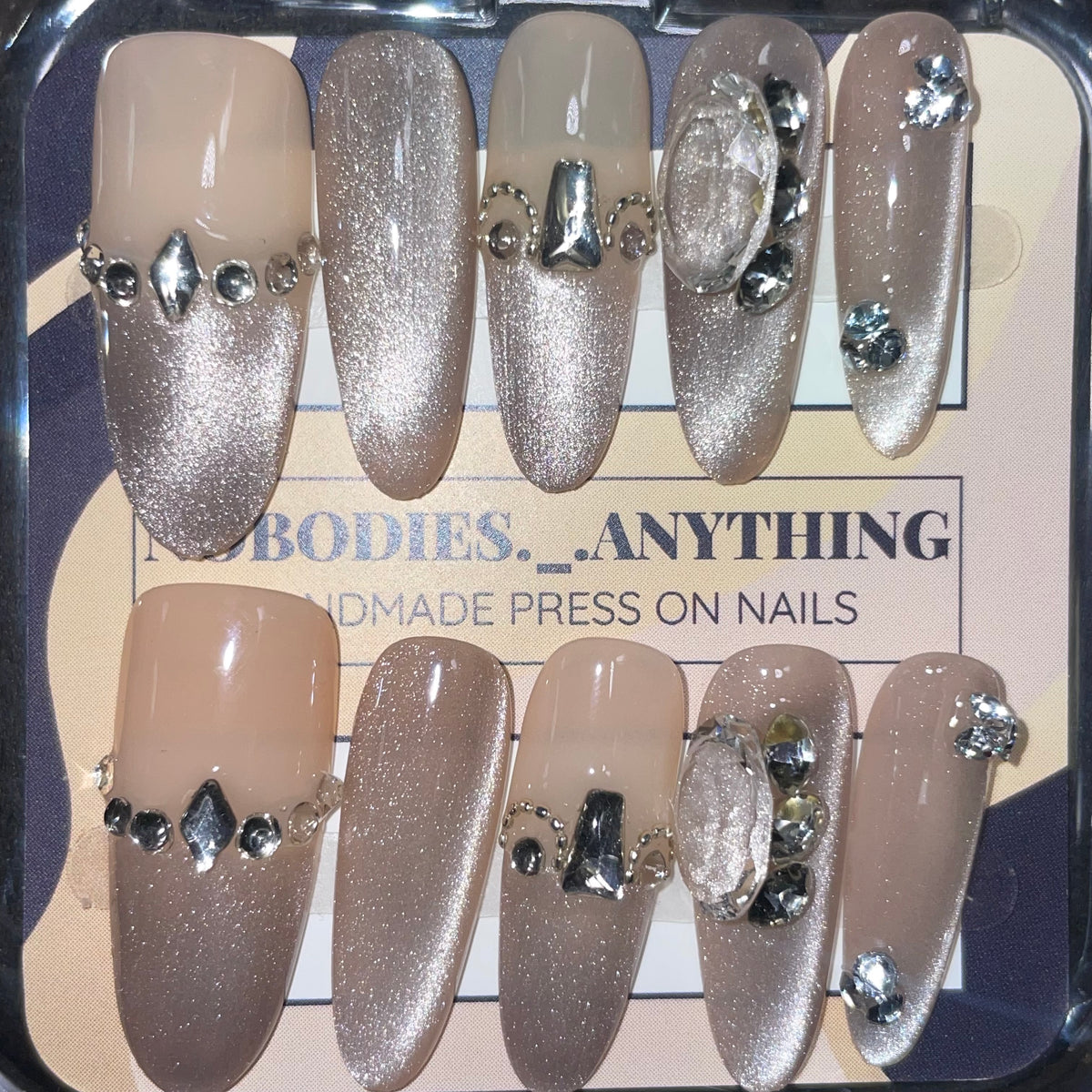 SIZE MEDIUM LONG OVAL 074