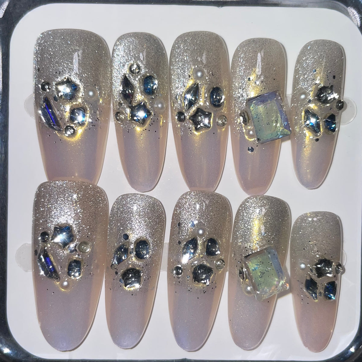 SIZE MEDIUM LONG OVAL 077