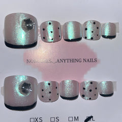 SIZE LARGE TOENAILS 001