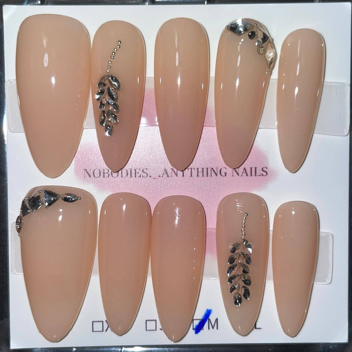 SIZE MEDIUM LONG ALMOND 036