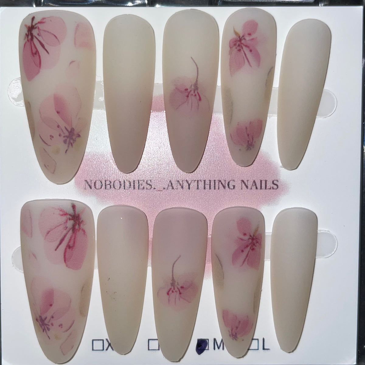 SIZE MEDIUM LONG ALMOND 025