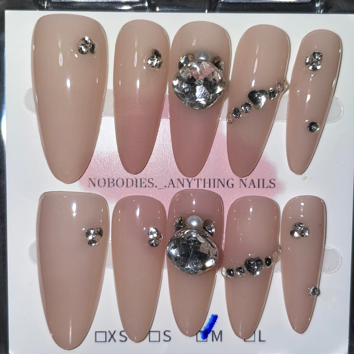 SIZE MEDIUM LONG ALMOND 019