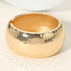 HAMMERED METAL HINGED BANGLE BRACELET