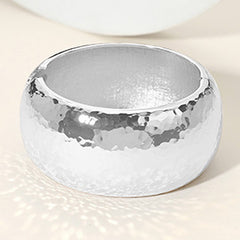 HAMMERED METAL HINGED BANGLE BRACELET