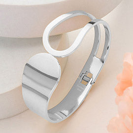 STAINLESS STEEL ABSTRACT HINGED BANGLE BRACELET