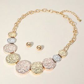 TEXTURED METAL PEBBLE DISC BEADED STATEMENT NECKLACE